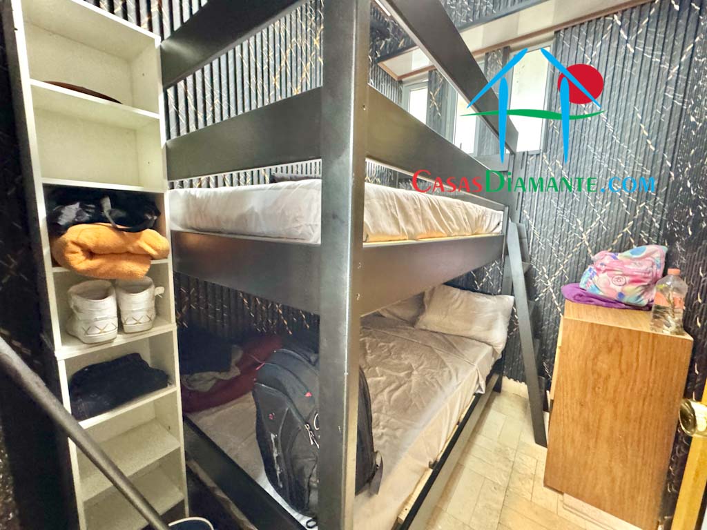 Tikal 505 - Cuarto de servicio 1 Tikal 505 - Cuarto de servicio 1